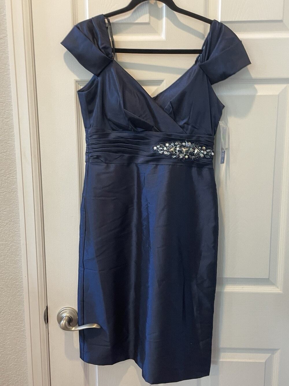 Navy Sleeveless V-Neck Sheath Dress Sz L Knee Length Rhinestone Holiday # 91